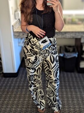 Black & White Printed Wide-Leg Pants